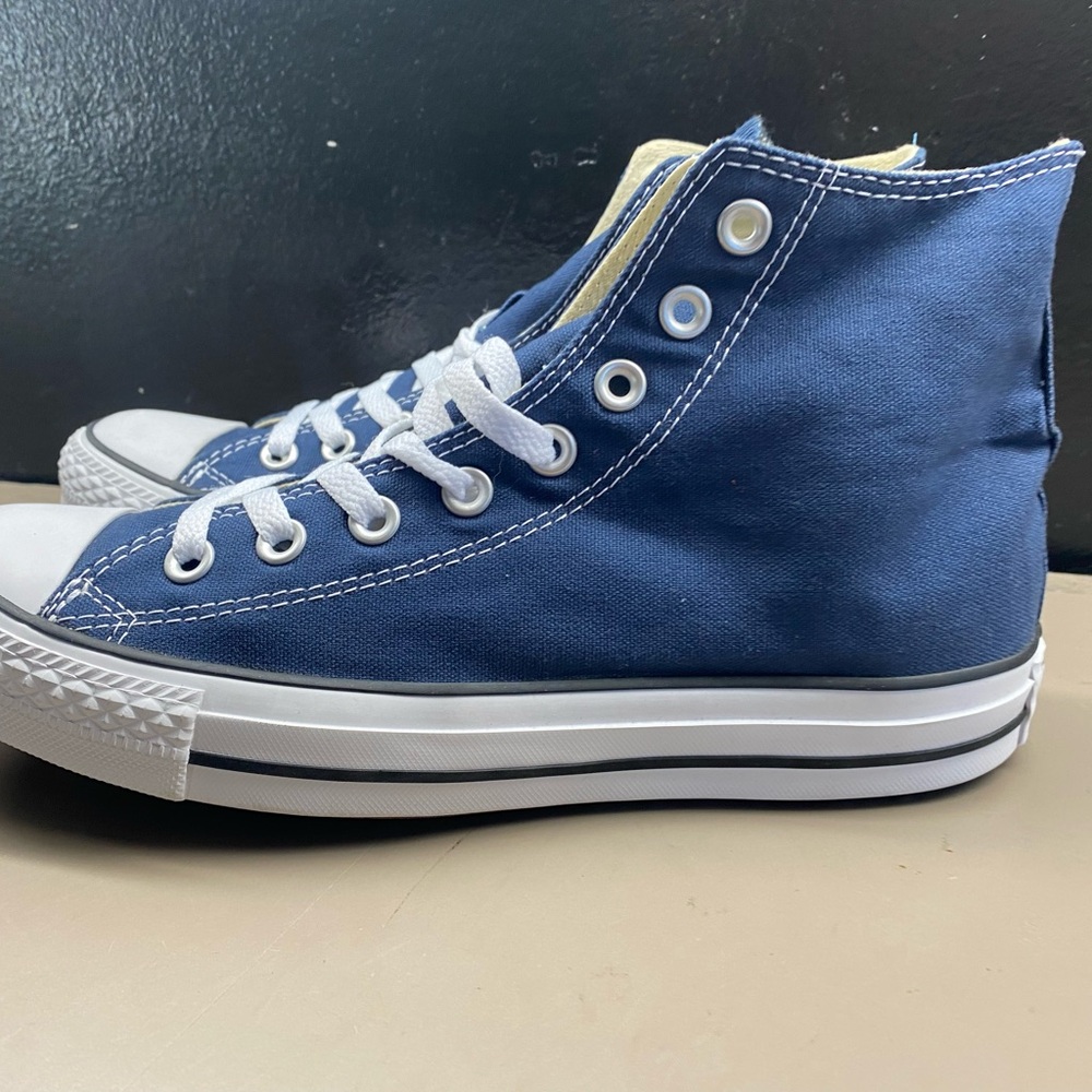 New with Box Unisex Converse Chuck Taylor All Star Hi High Top Navy M9622 Size - Picture 2 of 9